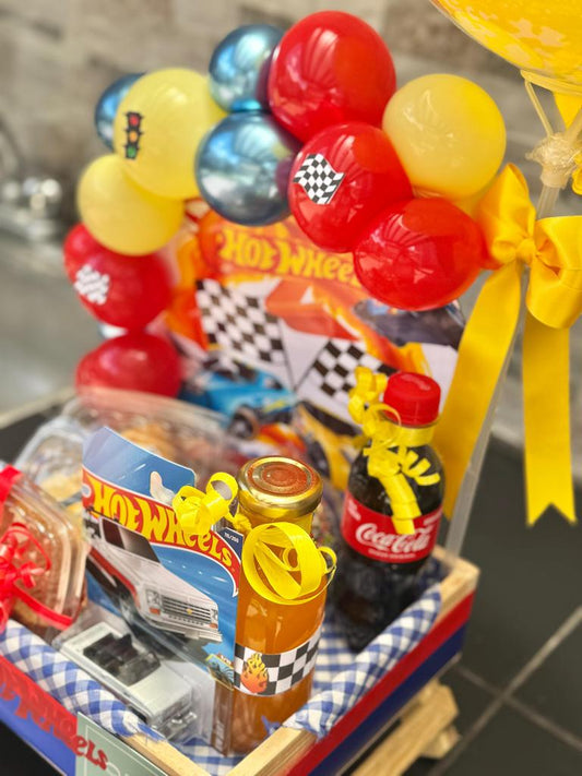 Desayuno sorpresa Mesa Hot Wheels